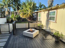 4649 W Point Loma Blvd in San Diego, CA - Building Photo