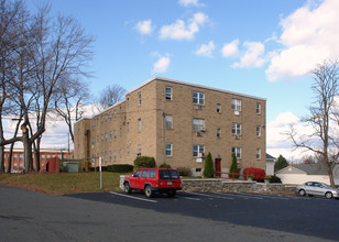 48 South St in West Hartford, CT - Building Photo - Building Photo