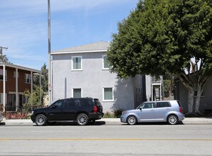 12305 Washington Pl in Los Angeles, CA - Building Photo - Building Photo