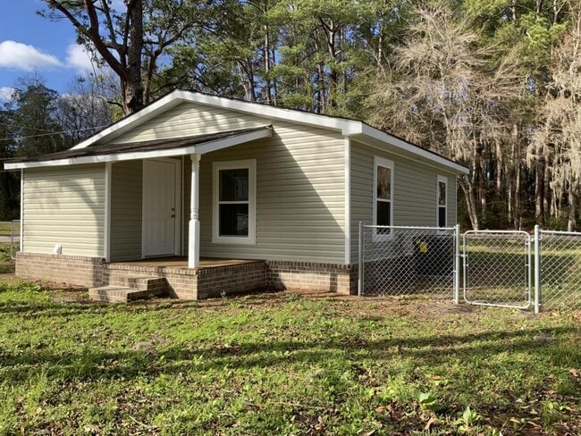 405 E Second St in Springfield, GA - Building Photo - Building Photo