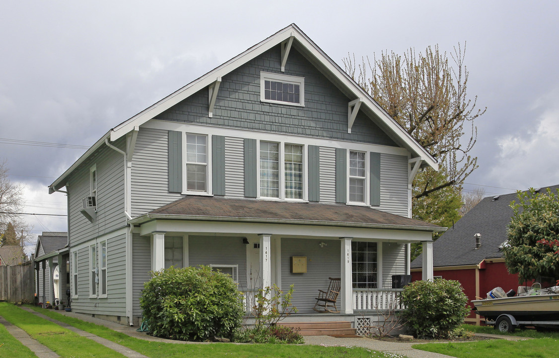 1417 Hoyt Ave in Everett, WA - Building Photo