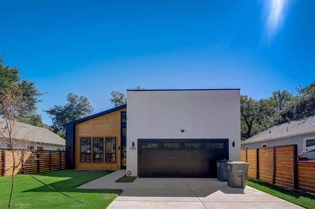 property at 2618 Carpenter Ave