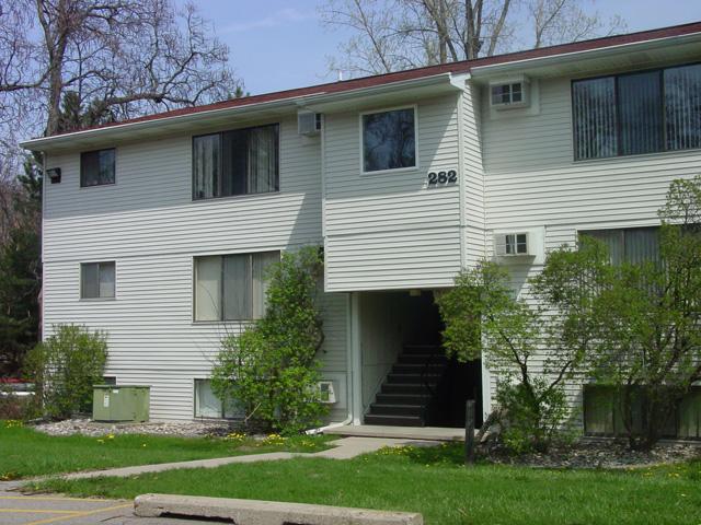 Legend Woods Apartments in Grand Ledge, MI - Building Photo - Building Photo