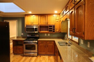 3809 Allenhurst Dr in Norcross, GA - Building Photo - Building Photo