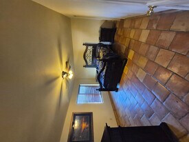 6740 E Dixileta Dr in Cave Creek, AZ - Building Photo