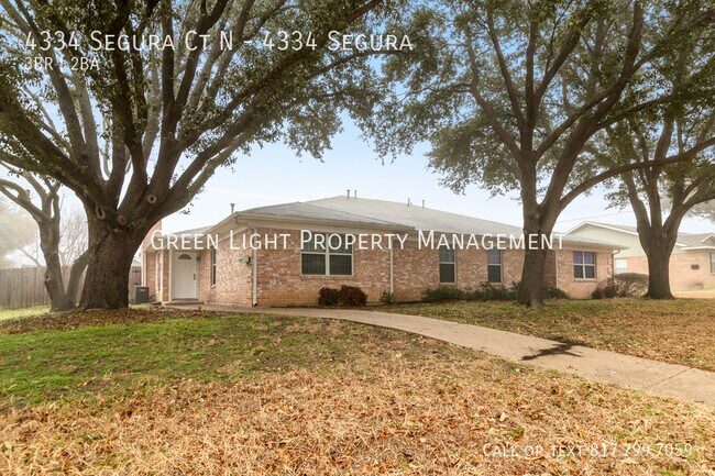 4334 Segura Ct N-Unit -4334 Segura in Fort Worth, TX - Foto de edificio - Building Photo