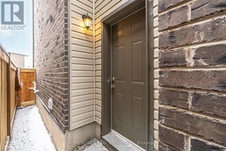 938 Chestnut Heights in Milton, ON - Building Photo - Building Photo