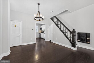 2541 S Mole St in Philadelphia, PA - Building Photo - Building Photo