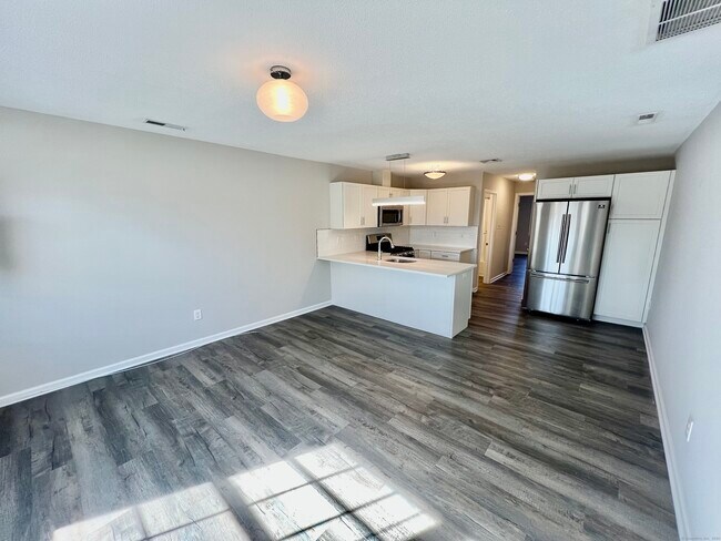 99 Cherry St-Unit -5 in Milford, CT - Building Photo - Building Photo