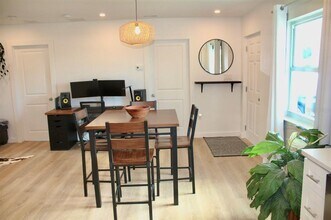 2025 Cass St in Sarasota, FL - Building Photo - Building Photo