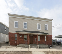 120 Linden Ave in Hempstead, NY - Foto de edificio - Building Photo