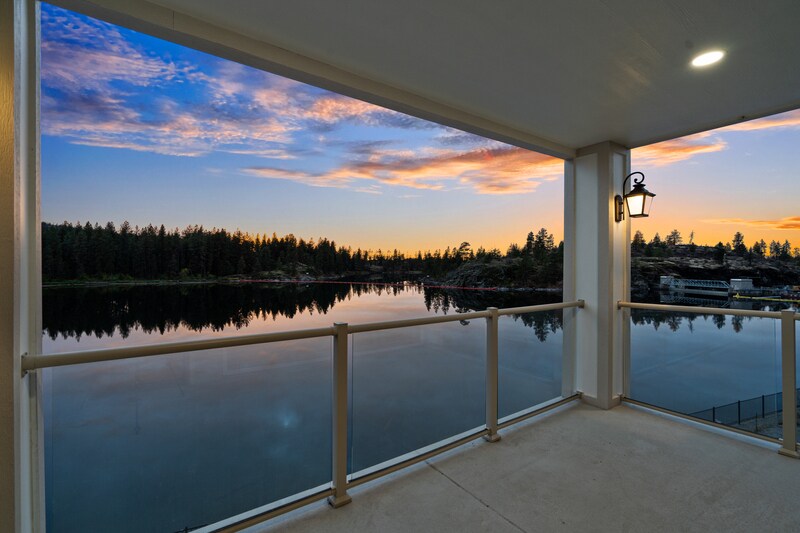 355 W Waterside Dr in Post Falls, ID - Building Photo