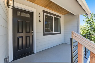 424 Mitchell Ave in Port Orchard, WA - Building Photo - Building Photo