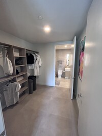 41 NW 31st St, Unit 308 in Miami, FL - Building Photo - Building Photo