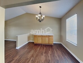 372 Thompson St in Pataskala, OH - Building Photo - Building Photo