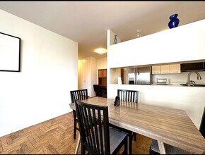 62 W 62nd St in New York, NY - Building Photo - Building Photo