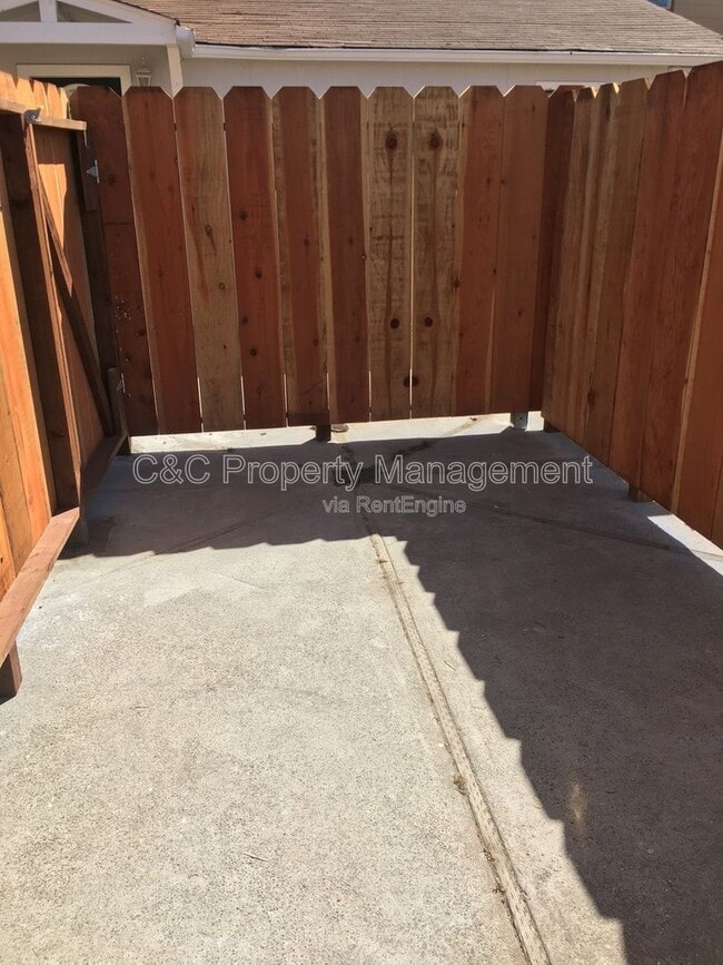 244 Carmel Ave in Marina, CA - Building Photo - Building Photo