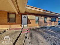 302 W San Antonio St in San Marcos, TX - Building Photo - Building Photo