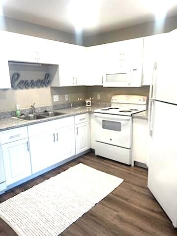 Peterson Place Apartments in Pleasant Hill, IA - Building Photo - Building Photo