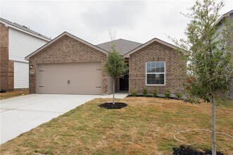 196 Allington Cir in Jarrell, TX - Building Photo - Building Photo