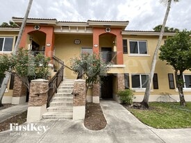 925 NE 34th Ave in Homestead, FL - Building Photo