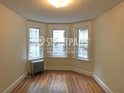 property at 1185 Boylston St