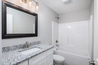 2001 Serenade Ln, Unit 2001 in Troy, IL - Building Photo - Building Photo