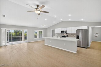 3107 NE 1st Ave in Cape Coral, FL - Building Photo - Building Photo