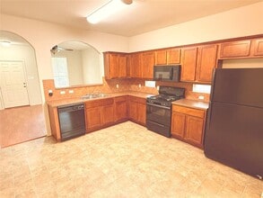 8508 Brock Cir in Austin, TX - Building Photo - Building Photo