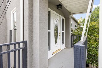 743 3/4 Occidental Blvd in Los Angeles, CA - Building Photo - Building Photo