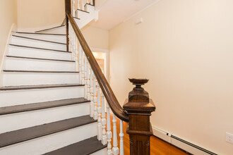 125 Monument St, Unit 1 in Medford, MA - Building Photo - Building Photo