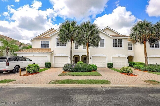 775 Hampton Cir in Naples, FL - Building Photo - Building Photo