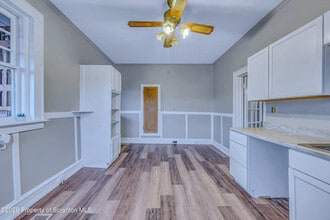 714 Smith St in Dunmore, PA - Building Photo - Building Photo