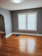 21510 Maple St in Matteson, IL - Building Photo - Building Photo