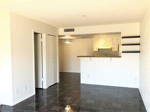 2121 W Royal Palm Rd in Phoenix, AZ - Building Photo - Building Photo