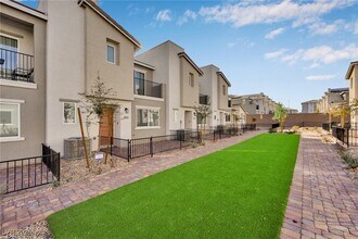 2874 Cinnamon Toast Ct in North Las Vegas, NV - Building Photo - Building Photo