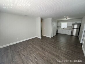 5615-D E 127th Ave in Tampa, FL - Building Photo - Building Photo