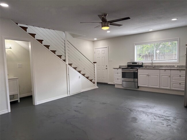 5325 Avenue R 1/2 in Galveston, TX - Building Photo - Building Photo