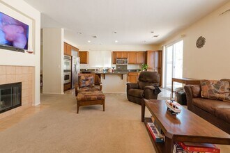2207 Rockrose St in Palmdale, CA - Building Photo - Building Photo