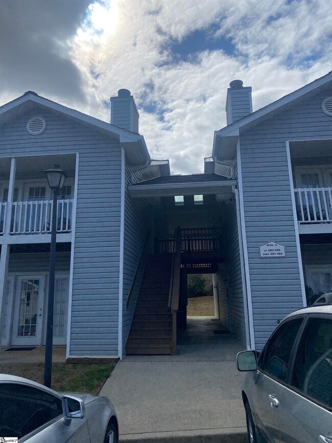 property at 806 Pelham Square Way