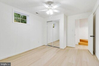 137 E St NE in Vienna, VA - Building Photo - Building Photo