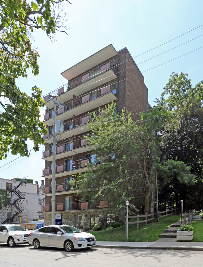 Le Baron Apartments in Hamilton, ON - Building Photo - Building Photo