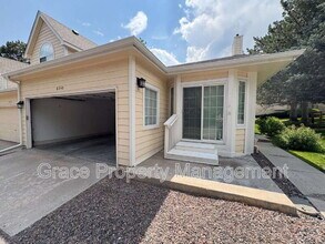 8340 S Upham Way in Littleton, CO - Building Photo - Building Photo