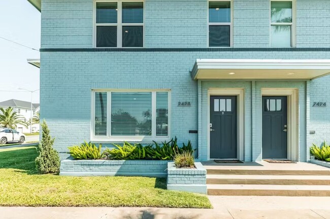 2428 Bernardo De Galvez Ave in Galveston, TX - Building Photo - Building Photo