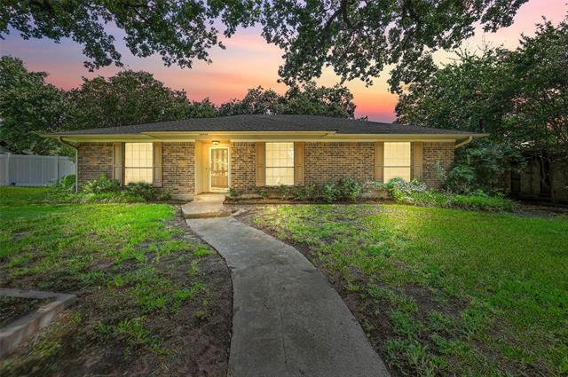 1203 River Oaks Dr in Flower Mound, TX - Building Photo