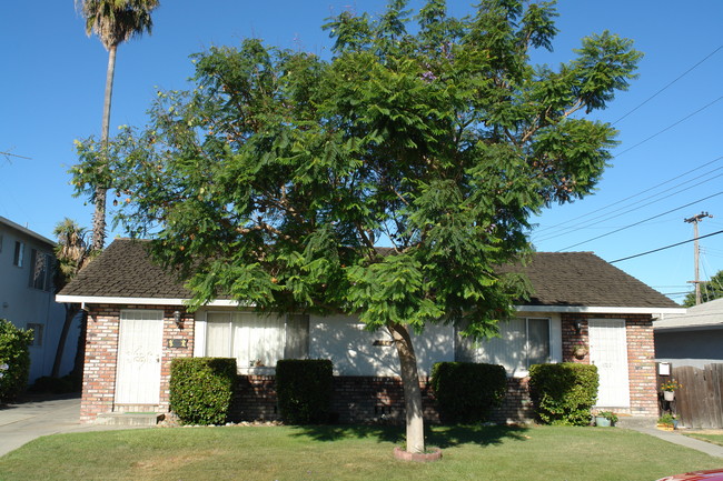 884 Maryann Dr in Santa Clara, CA - Building Photo - Building Photo