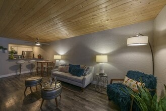 Icon on Central in Phoenix, AZ - Foto de edificio - Building Photo