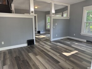 1229 9th Ave in Rock Island, IL - Building Photo - Building Photo