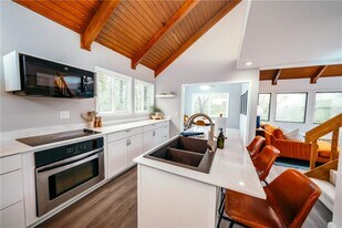 8 Norwood Dr in Bella Vista, AR - Building Photo