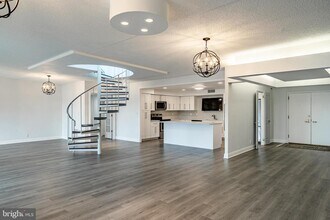 21510 Valley Forge Cir in King of Prussia, PA - Building Photo - Building Photo